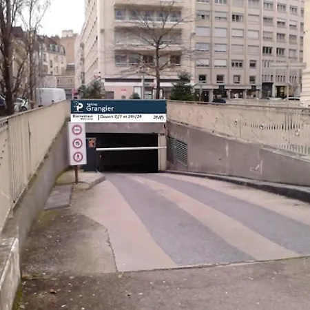 Le Godrans, En Plein Centre De Apartment